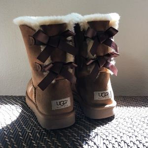 Uggs: Bailey Bow